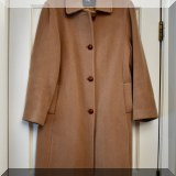 H01. Burberry ladies' coat. Size 8. 